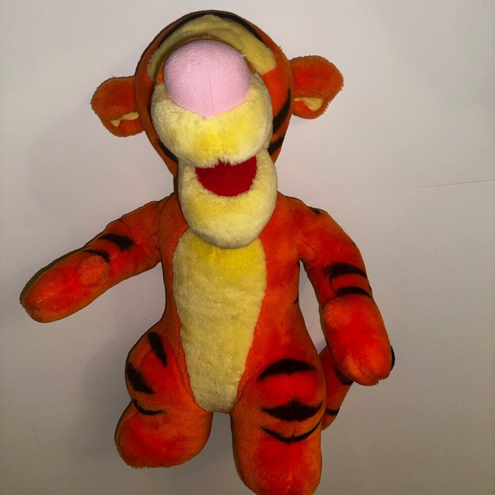 Jumbo Tigger Large Plush Stuffed Animal Toy Disney Mattel 22” Winnie the Pooh